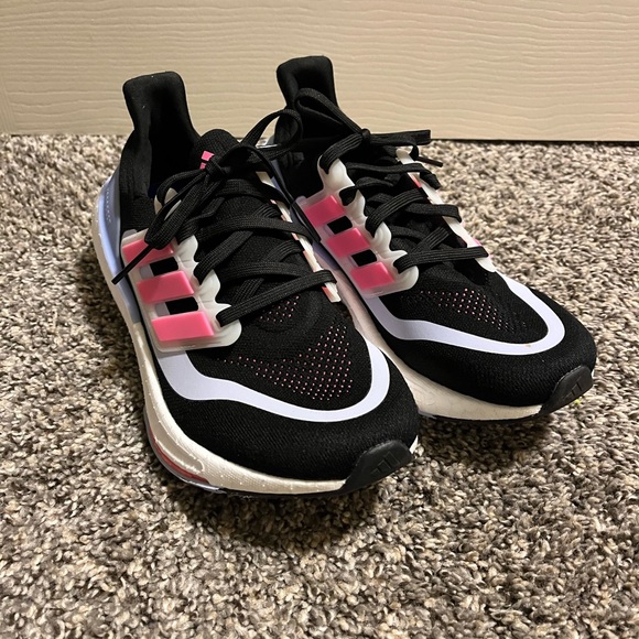 Adidas - Picture 1 of 5